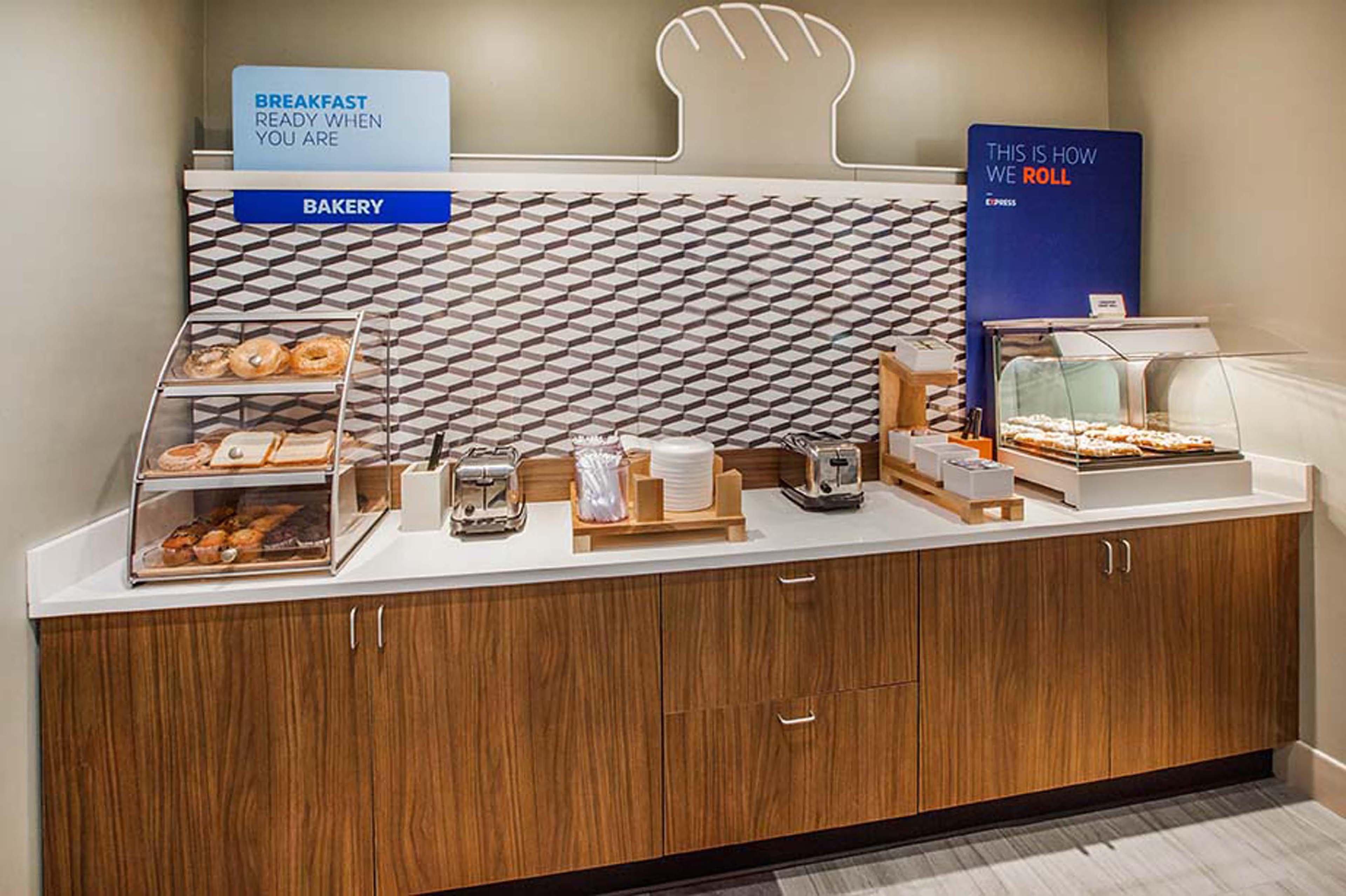 Holiday Inn Express Hotel & Suites Dallas West By Ihg Esterno foto