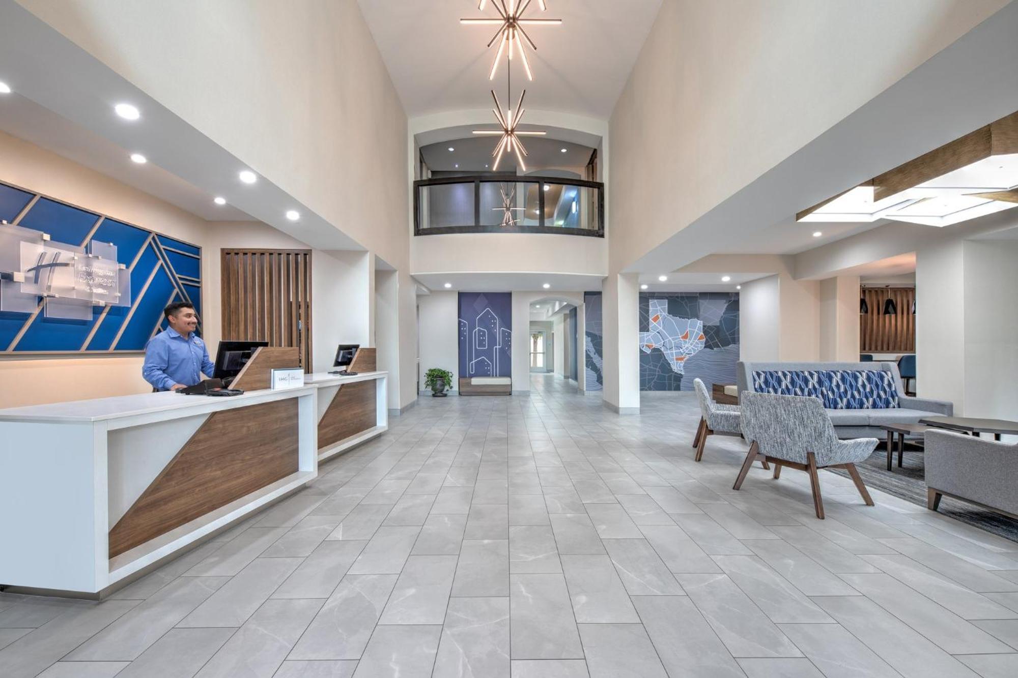 Holiday Inn Express Hotel & Suites Dallas West By Ihg Esterno foto