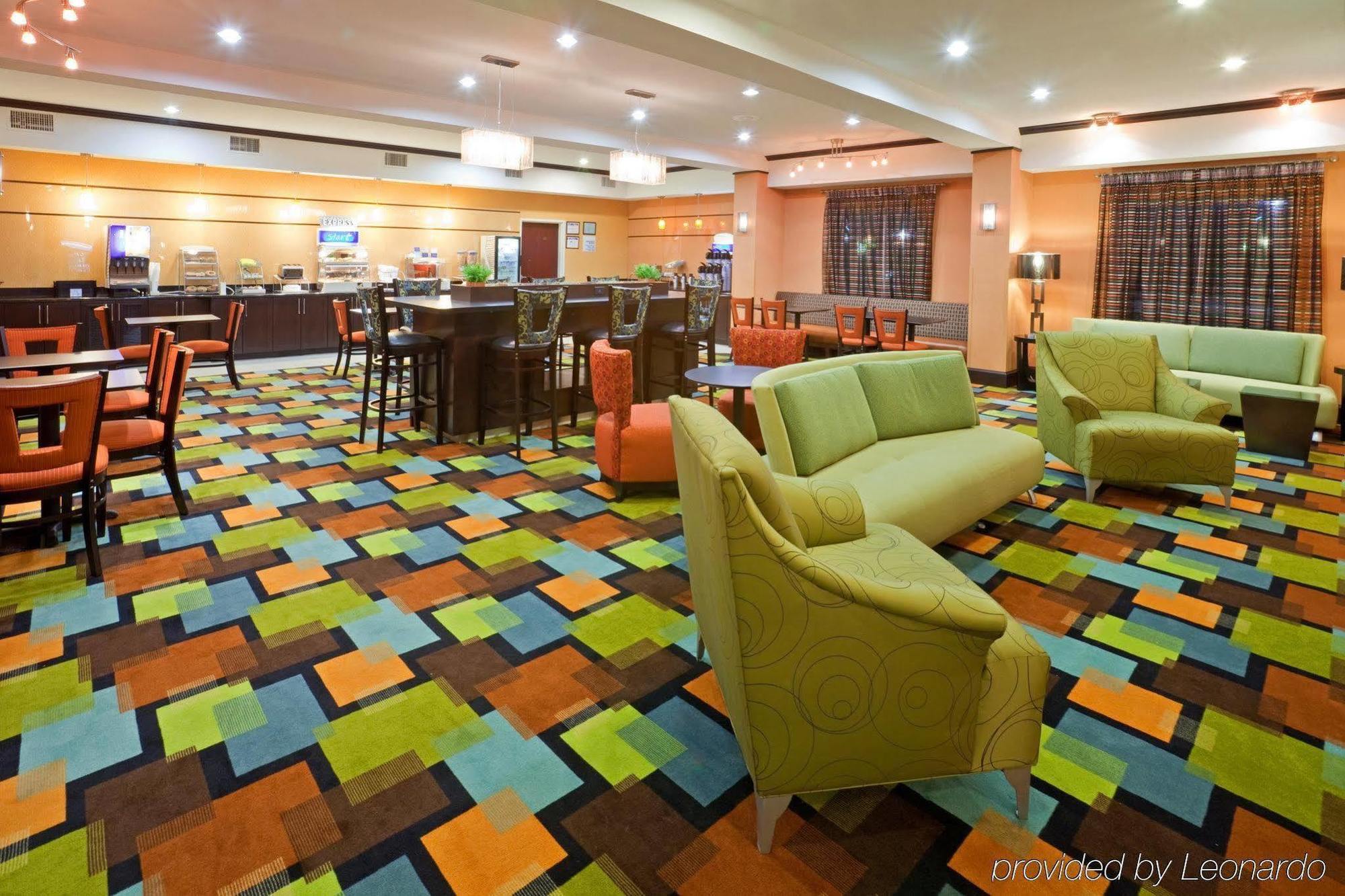 Holiday Inn Express Hotel & Suites Dallas West By Ihg Esterno foto
